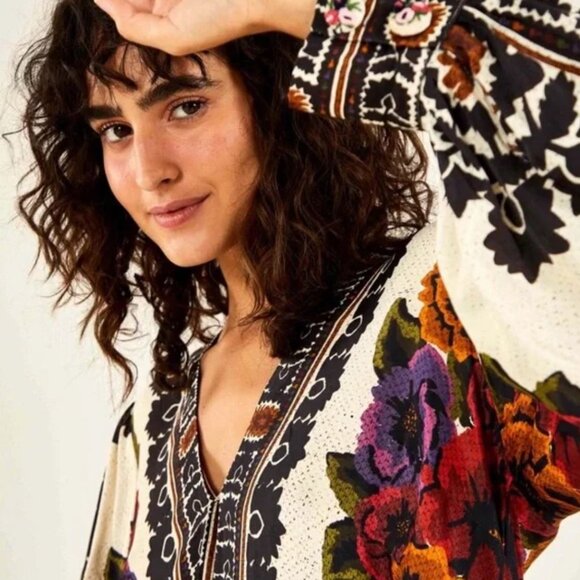 NWOT Farm Rio | Flower Tapestry Blouse in Cream & Black | Size XS - Picture 3 of 14